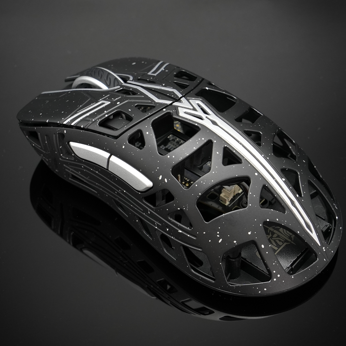 Sword X Magnesium Gaming Mouse-black